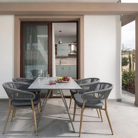 Villa Naiada นิกิติ ภายนอก รูปภาพ