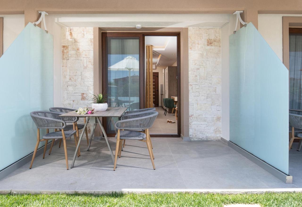Villa Naiada นิกิติ ภายนอก รูปภาพ