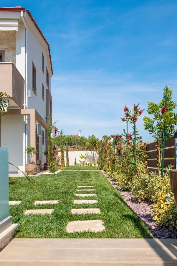 Villa Naiada นิกิติ ภายนอก รูปภาพ