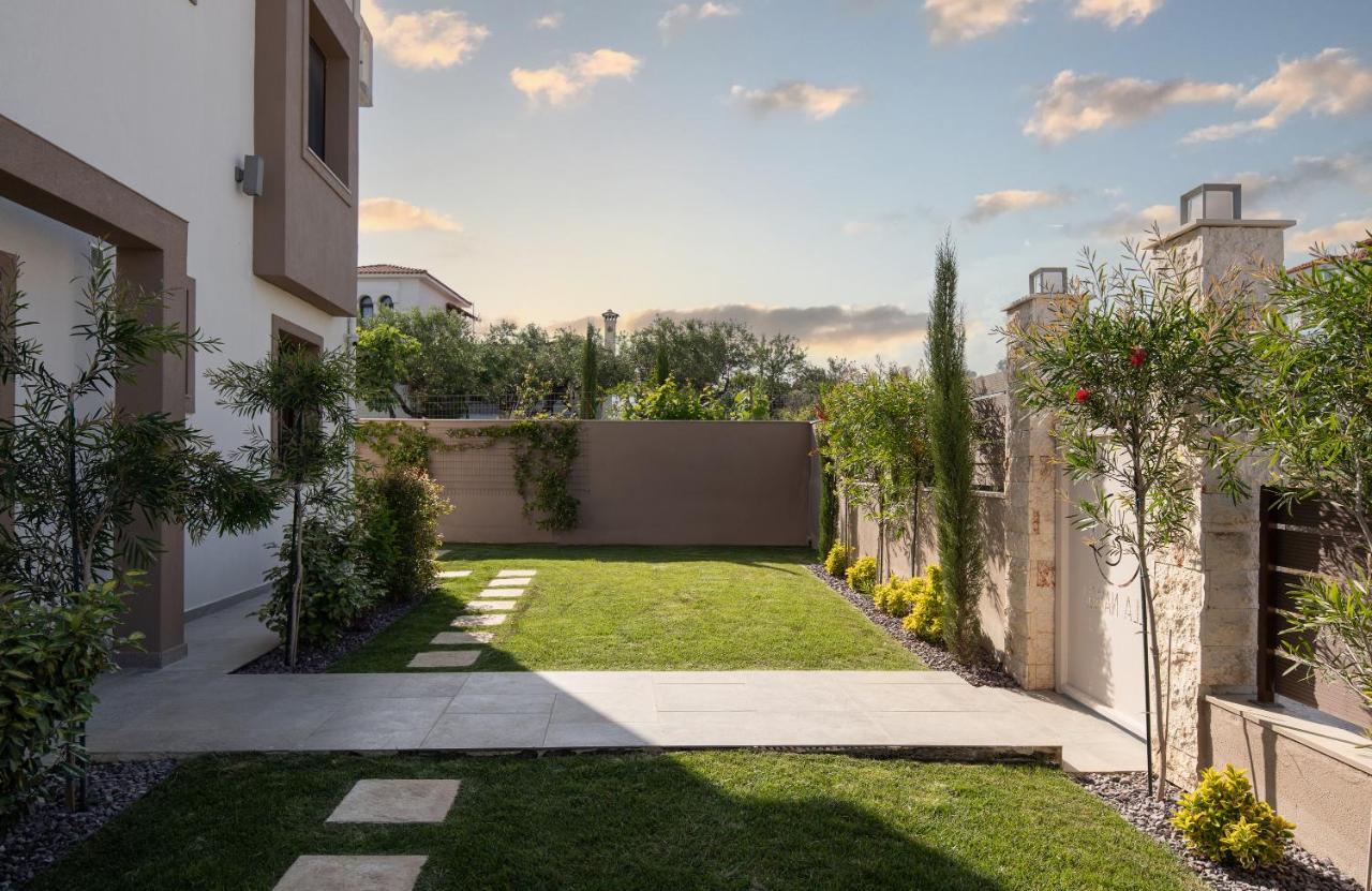 Villa Naiada นิกิติ ภายนอก รูปภาพ