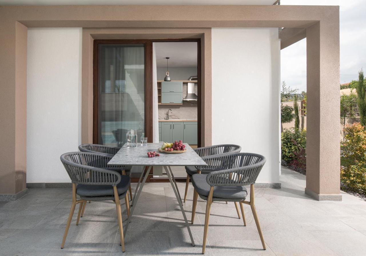 Villa Naiada นิกิติ ภายนอก รูปภาพ